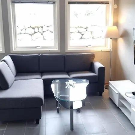Sokkelleilighet Pa Kolnes