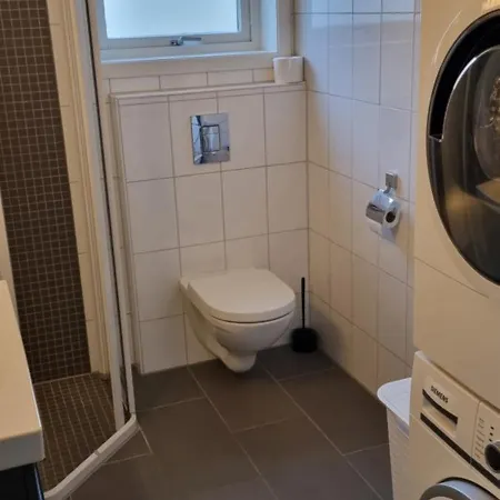 Sokkelleilighet Pa Kolnes *