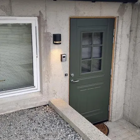 Apartment Sokkelleilighet Pa Kolnes Tananger